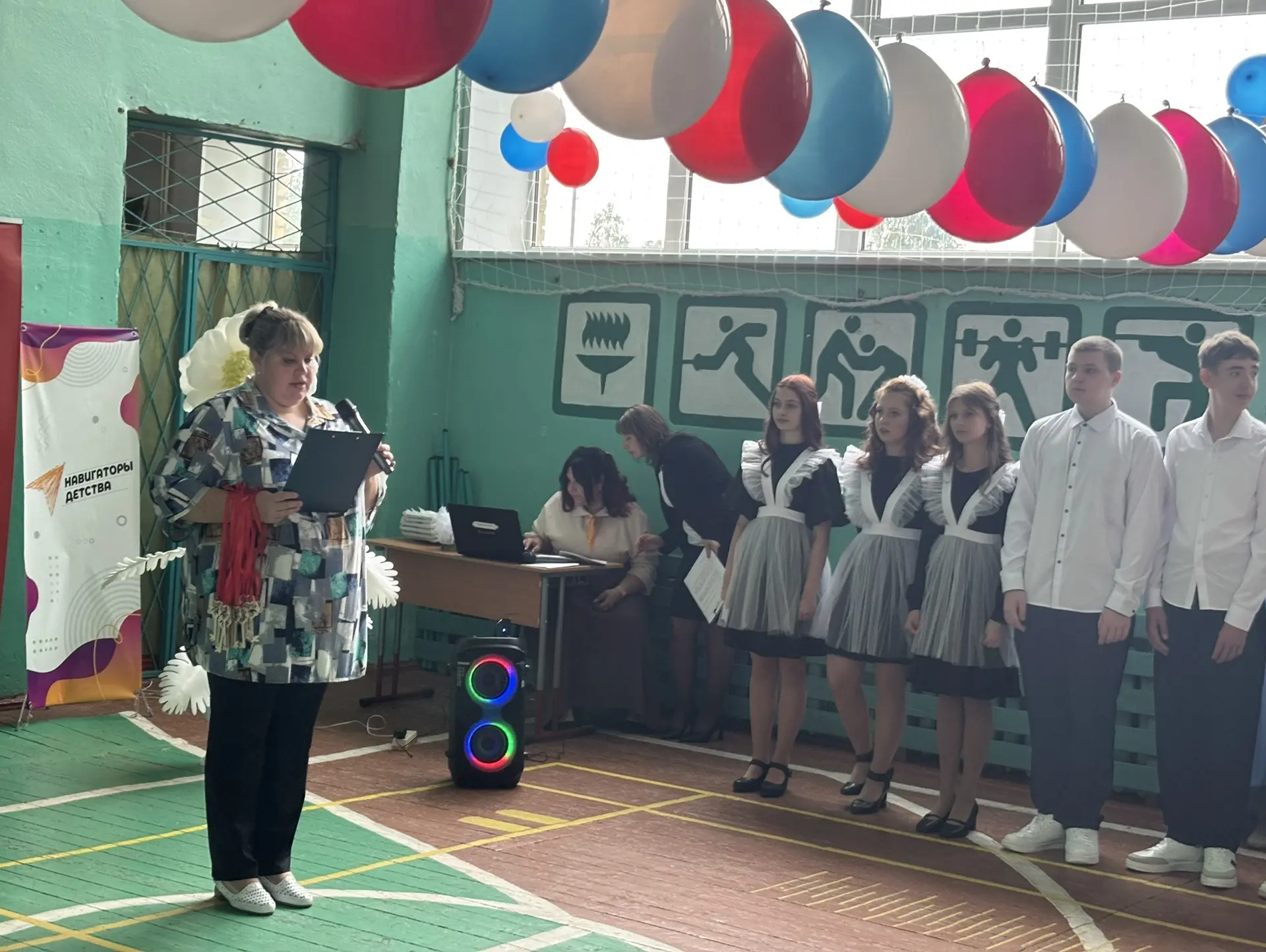 ❤️ Сегодня на нашей линейке с самыми теплыми словами к ученикам обратилась Оксана Викто...