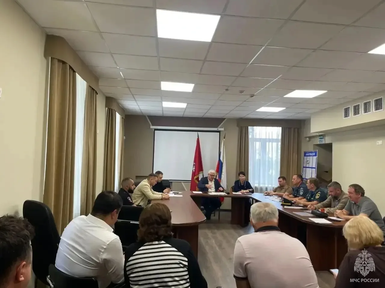 🚒 В Западном округе столицы обсудили вопросы безопасности в День знаний