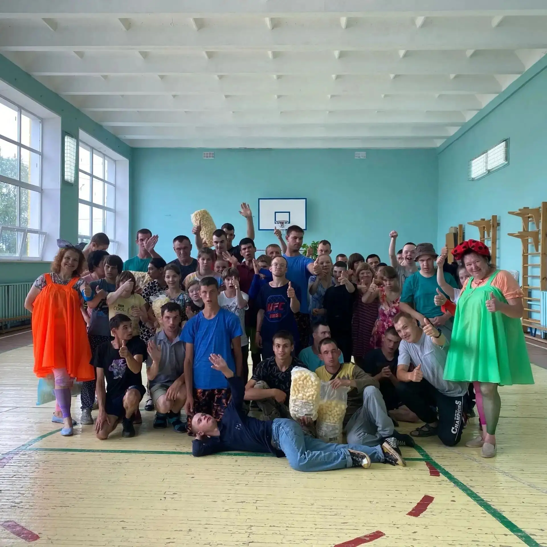 Сладкий переполох! 🍭✨

Сегодня наш дом-интернат превратился в настоящую шоколадную фабрику, куда за