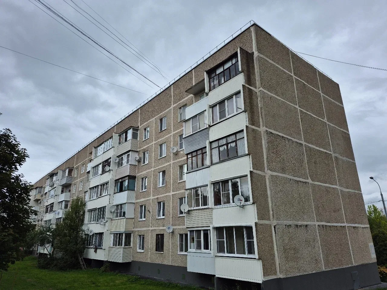 Капитальный ремонт многоквартирного дома в Краснопахорском районе выполнен на 90%