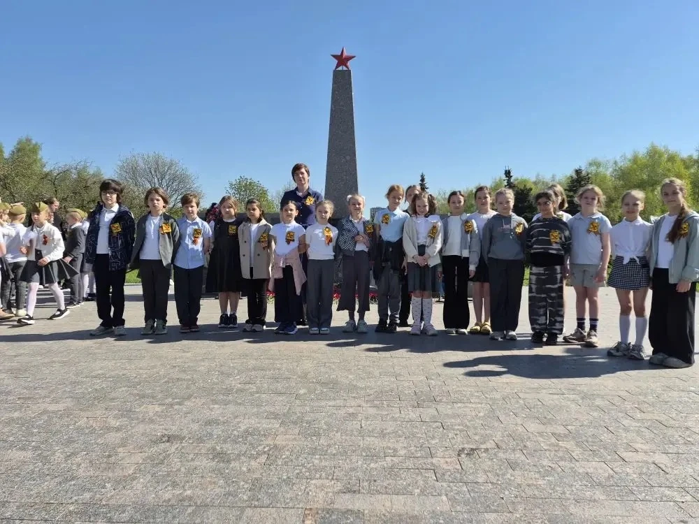 🎗Память живёт в наших сердцах!  🌹В преддверии 9 Мая вся школа №69 сказала «Спасибо» героям. Мы объед