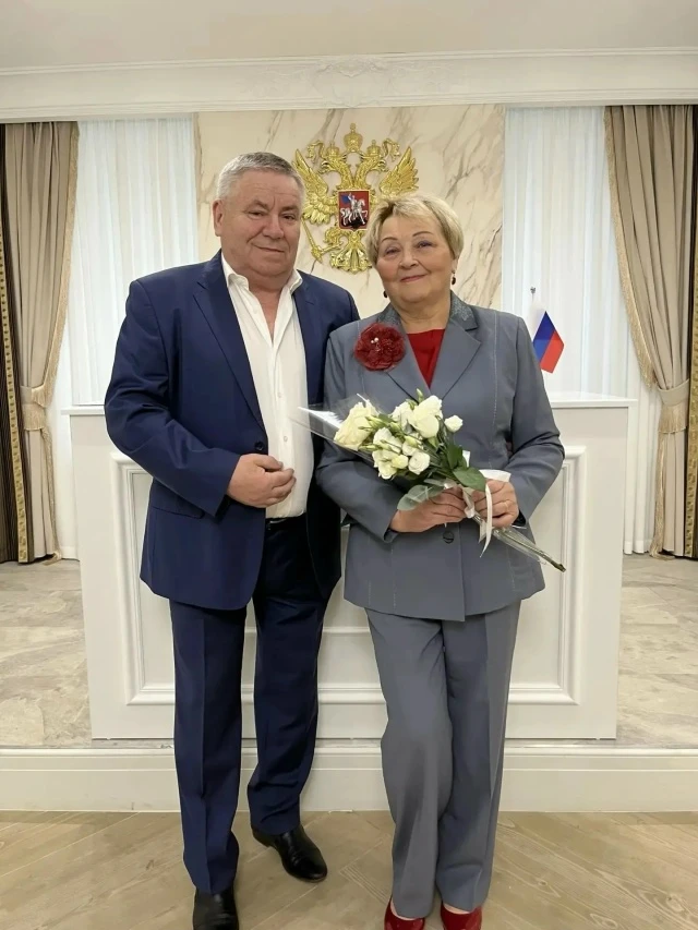 💛 Полвека рука об руку: семья Стародубенко отметила золотую свадьбу