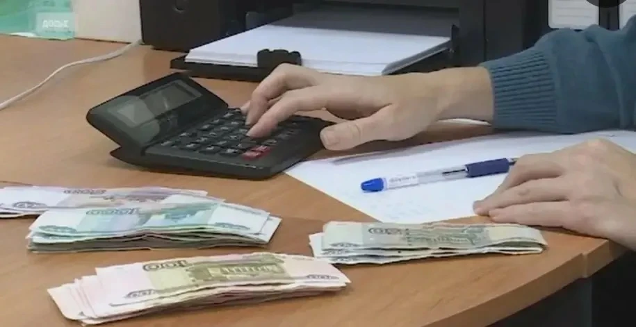 С 1 января 2027 повысят размер пенсий: кому и сколько