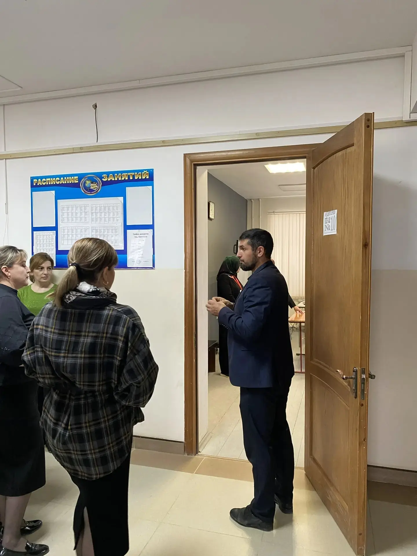 В Левашинском районе родители выпускников написали ЕГЭ по русскому языку