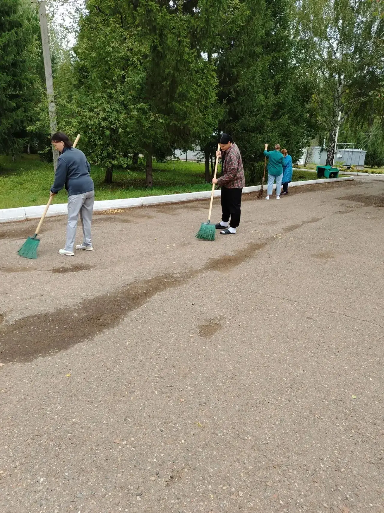 В  завершении рабочей недели ,  сегодня 21 августа 2026 сотрудники объединились для про...