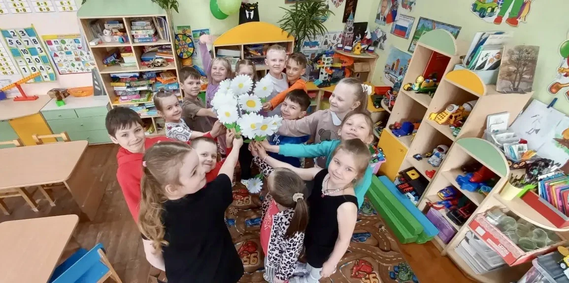 🌼День ромашки в детском саду.
Цветок чистоты и доброты. А вы знали, что мы считаем лепестками, на с