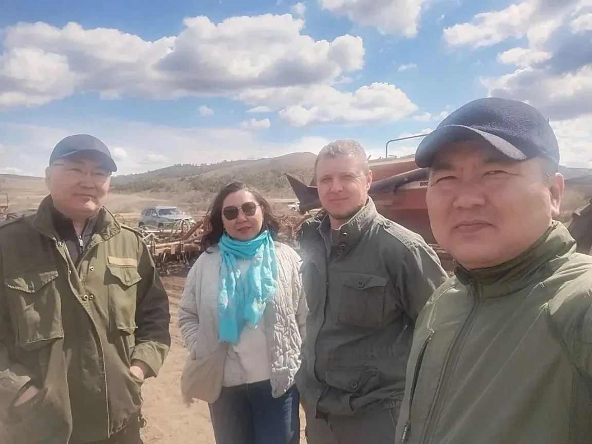 🚜 Руководитель ИМЦ Батомунко Цыбиков принял участие в празднике «Начало весенних полев...