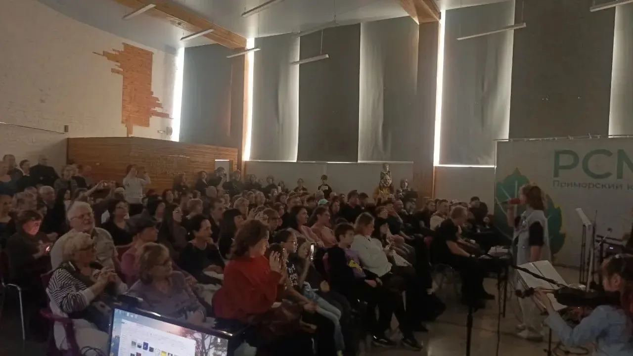 15 марта в Приморском краевом доме молодёжи было жарко! Там прошел рок-фестиваль "Ничего кроме рока"