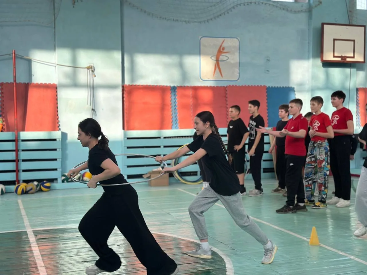 🏅💪 Спортивные эстафеты в рамках месячника оборонно-массовой работы!  В МАОУ "Школа №15 г. Благовещен
