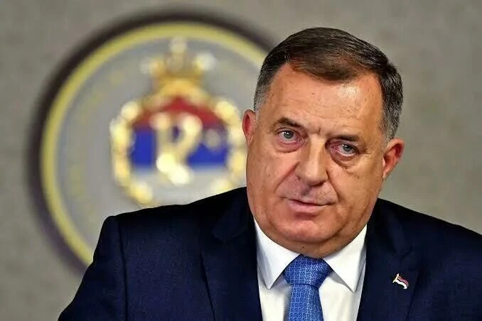 Лидер правящей в Республики Сербской БиГ партии Милорад Додик объявил о победе ее канди...