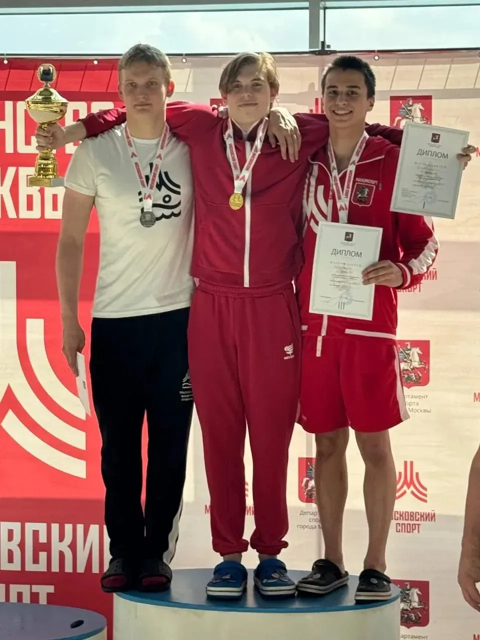 🏊 Спортсмен МКСШОР «Восток» Рамиль Дедов выиграл бронзу на юниорском первенстве Москвы по плаванию 💪
