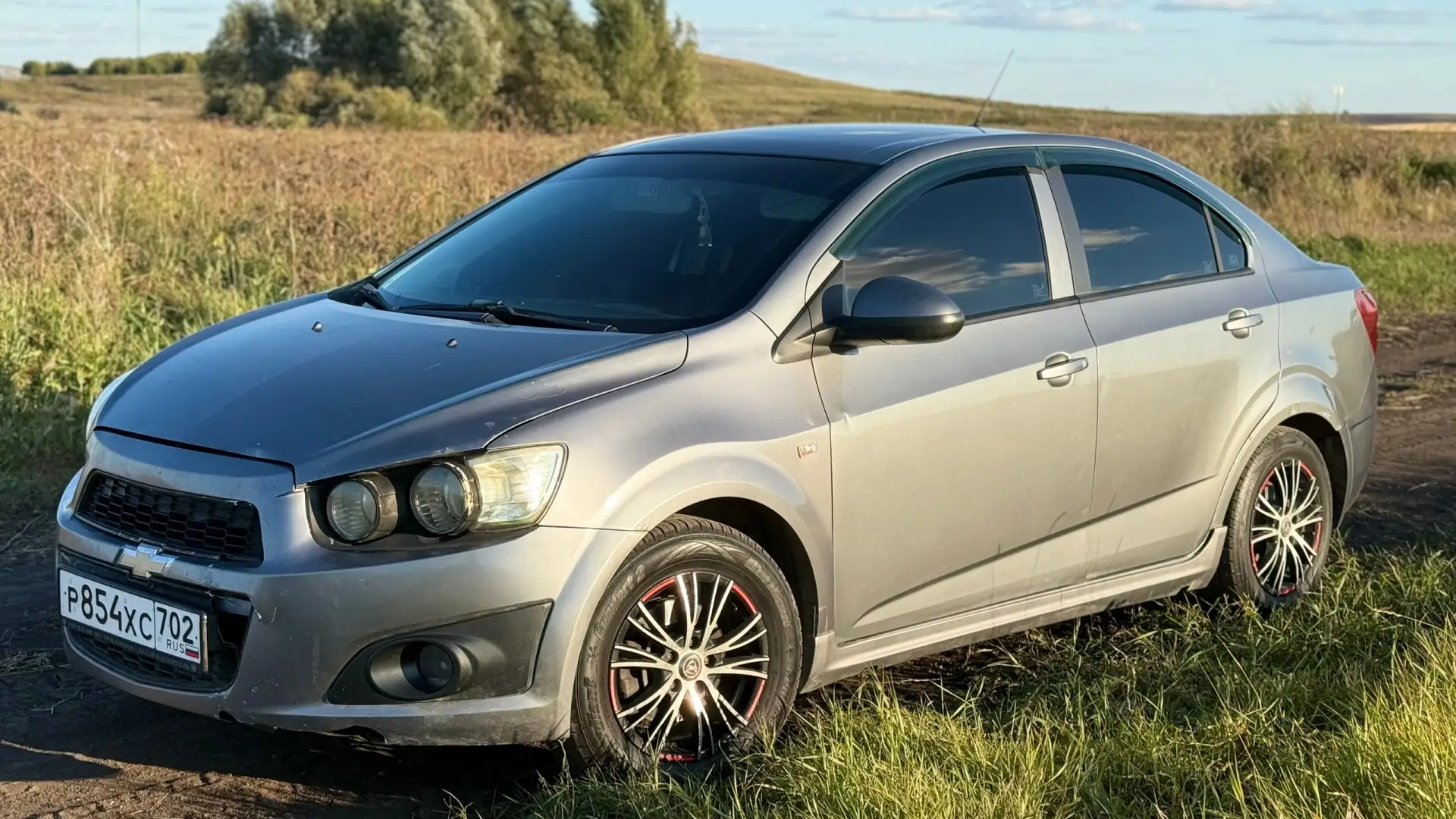 Продам Chevrolet Aveo T300 1.6 МТ 2013г