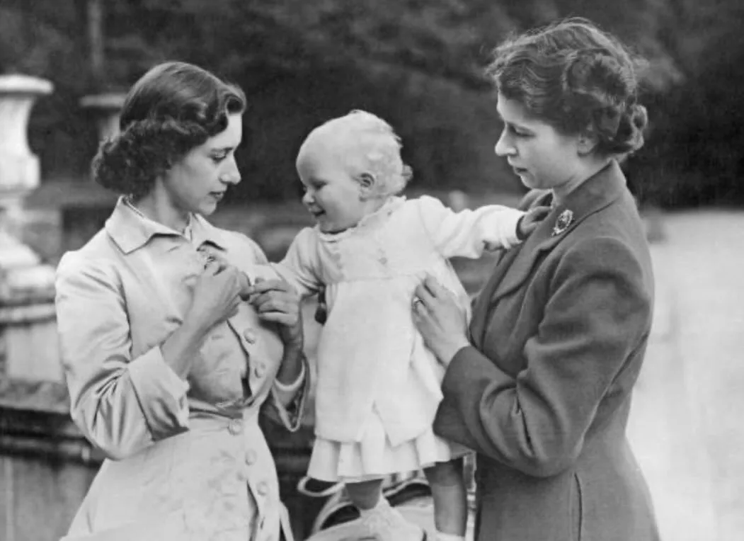 Елизавета, Маргарет и Анна, 21 августа 1951 года.