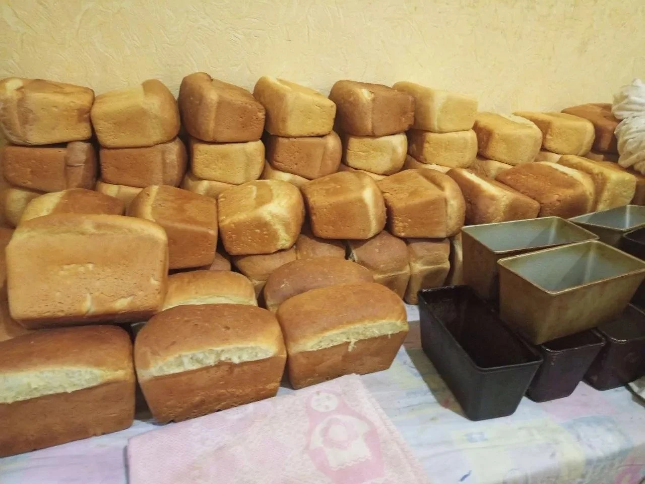 А вы задумывались, чем вкусно пахнет свежий хлеб?