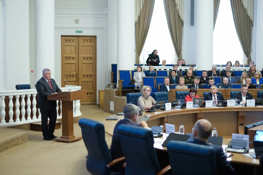 🗓На заседании Областной думы губернатор Новгородской области Александр Валентинович Др...