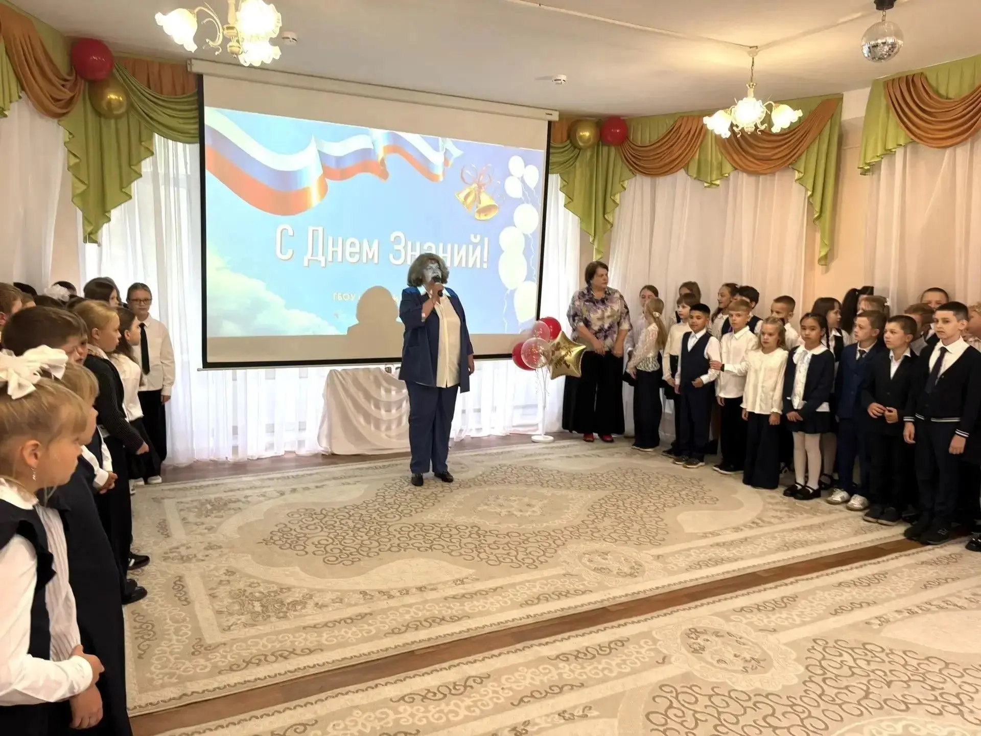 Торжественная линейка в ШК-1/1