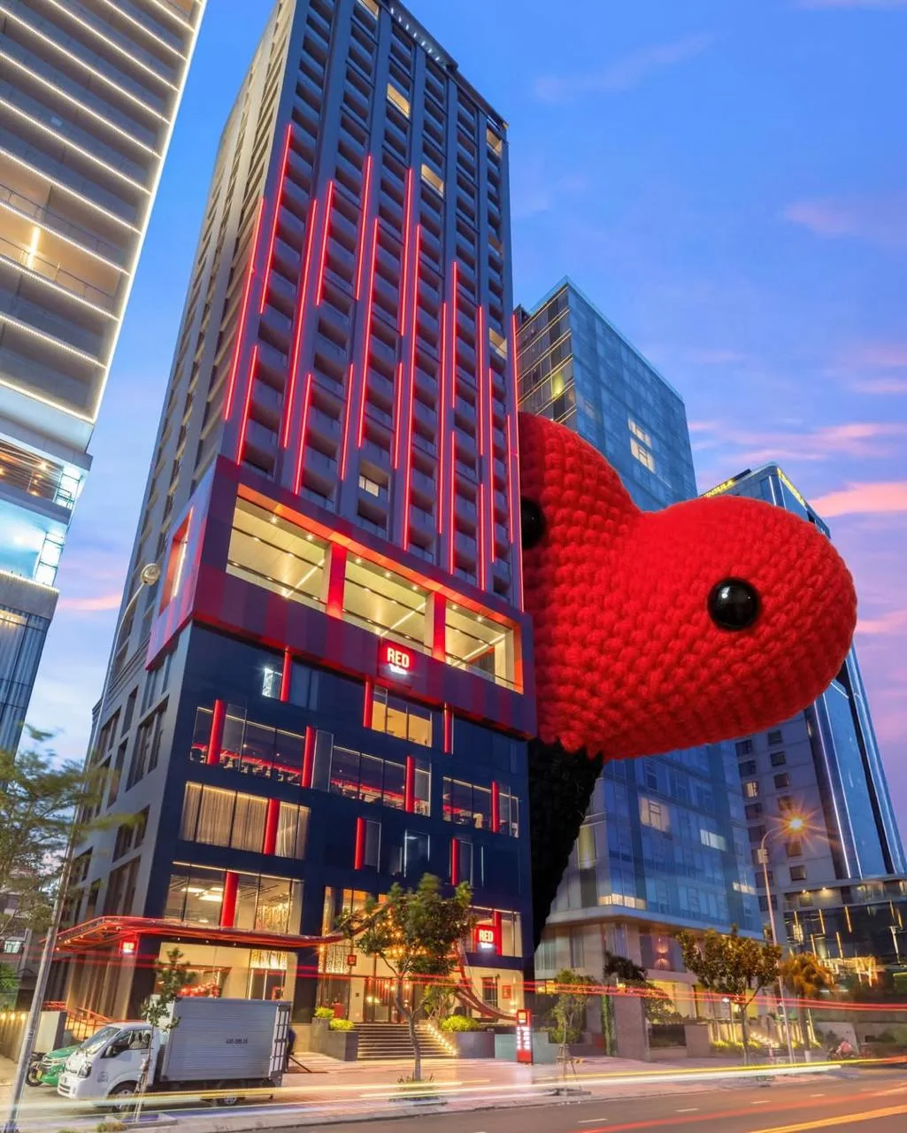 🆕Открываем отель ☕

📍 Radisson RED Danang Hotel 5☆ — стильный отель в Дананге с руфтоп-баром на 25