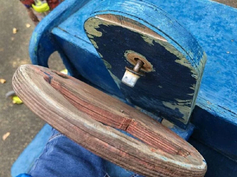🛝 В Выхино-Жулебино жители жалуются на сломанную детскую площадку