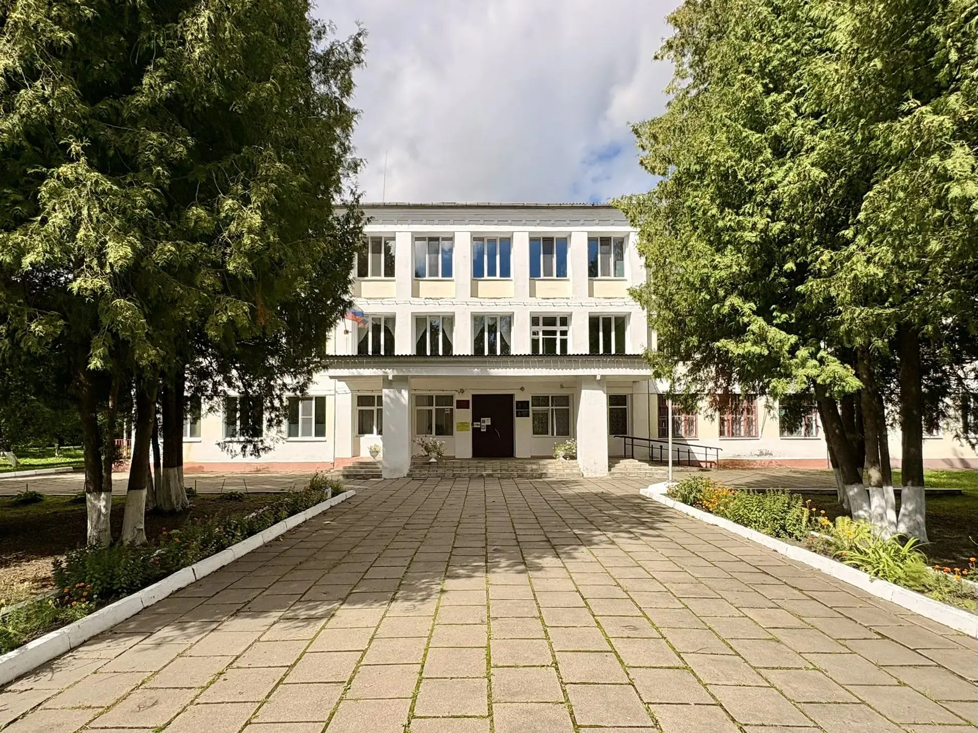 🏫 В школах округа завершается подготовка к новому учебному году