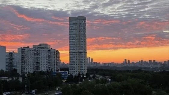 Сегодня утром был живописный рассвет в Крылатском 😍

Кадрами делятся наши соседи 

Прислать новость
