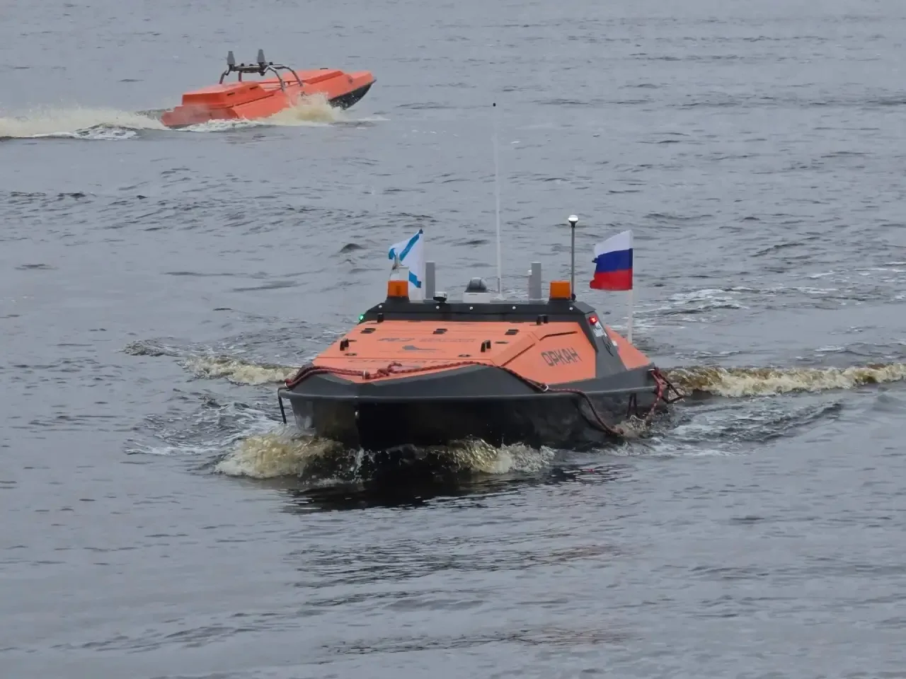 Сегодня спустили на воду безэкипажный катер «Оркан-2». Это уже третье судно, разработан...