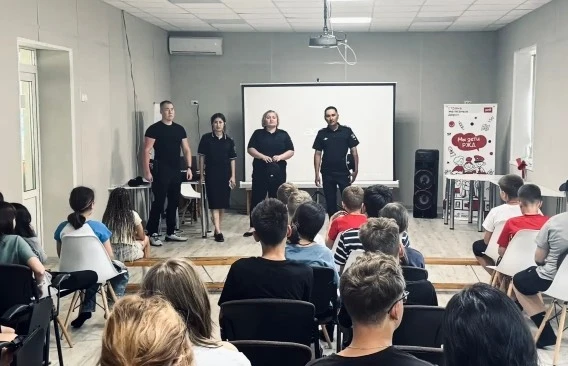 👮🏻‍♀🚂В Астрахани транспортные полицейские и железнодорожники провели для школьников интерактивный