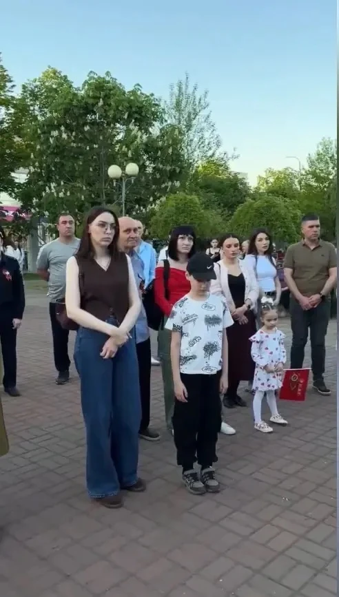 В память о жертвах фашизма    Вместе со всей страной Кавказский район замер в молчании.   На минуту 