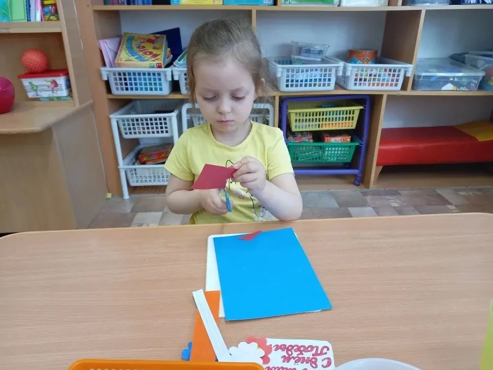 🎇 В рамках недели, посвящённой Дню Победы, ребята из группы «Лапушки», под руководство...