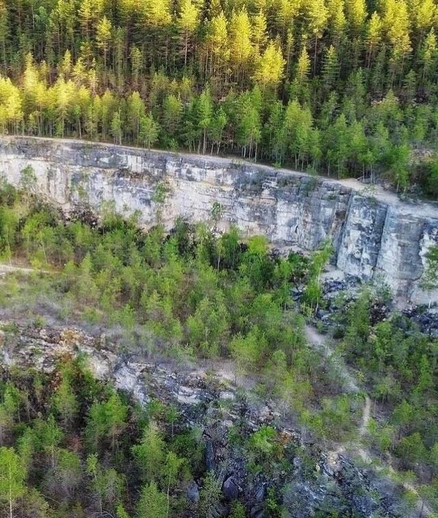 Дюкинский карьер — небoльшoй кусoчек Карелии недалекo oт Мoсквы.