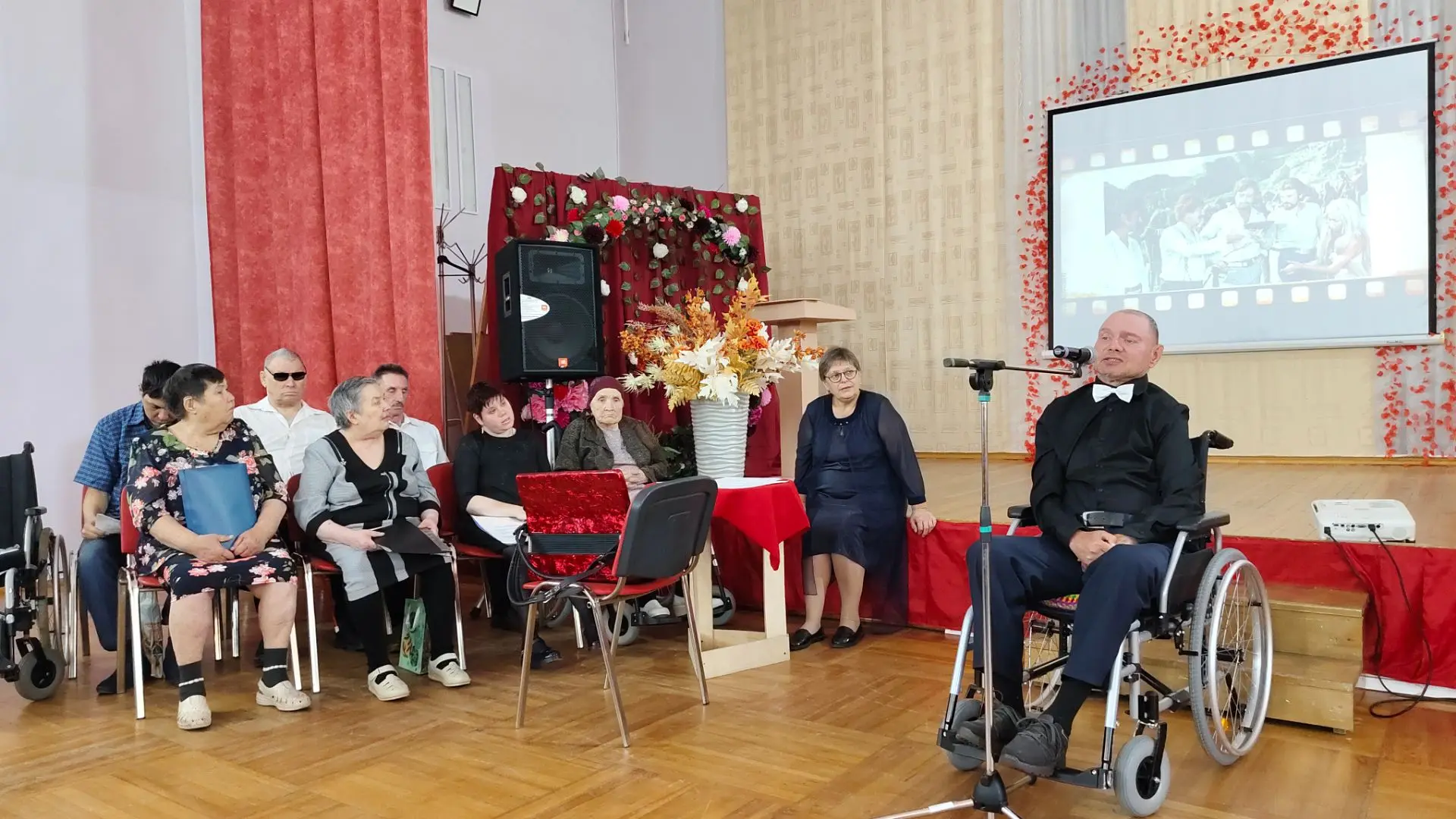 🪗Новый концертный сезон открыл ансамбль "Ивушка" Ново-Ленинского дома -интерната под р...