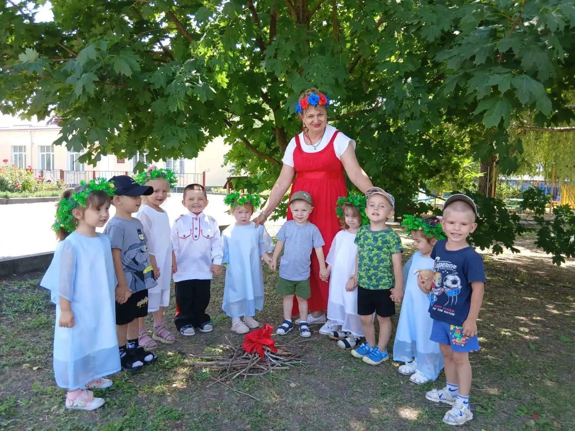 Праздник этот словно тайна.