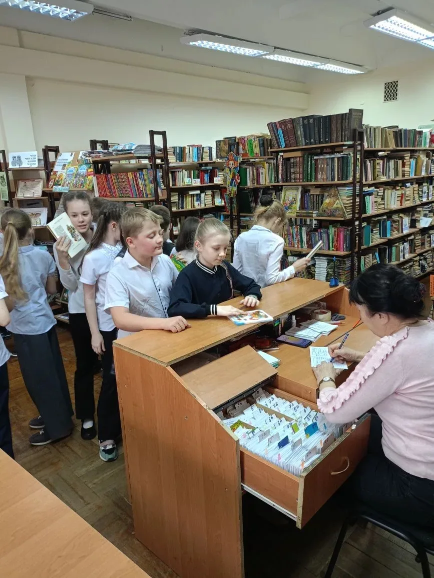 📚 В нашей библиотеке с размахом прошел праздник книги! 🎉  Ребята не только познакомились с увлекател
