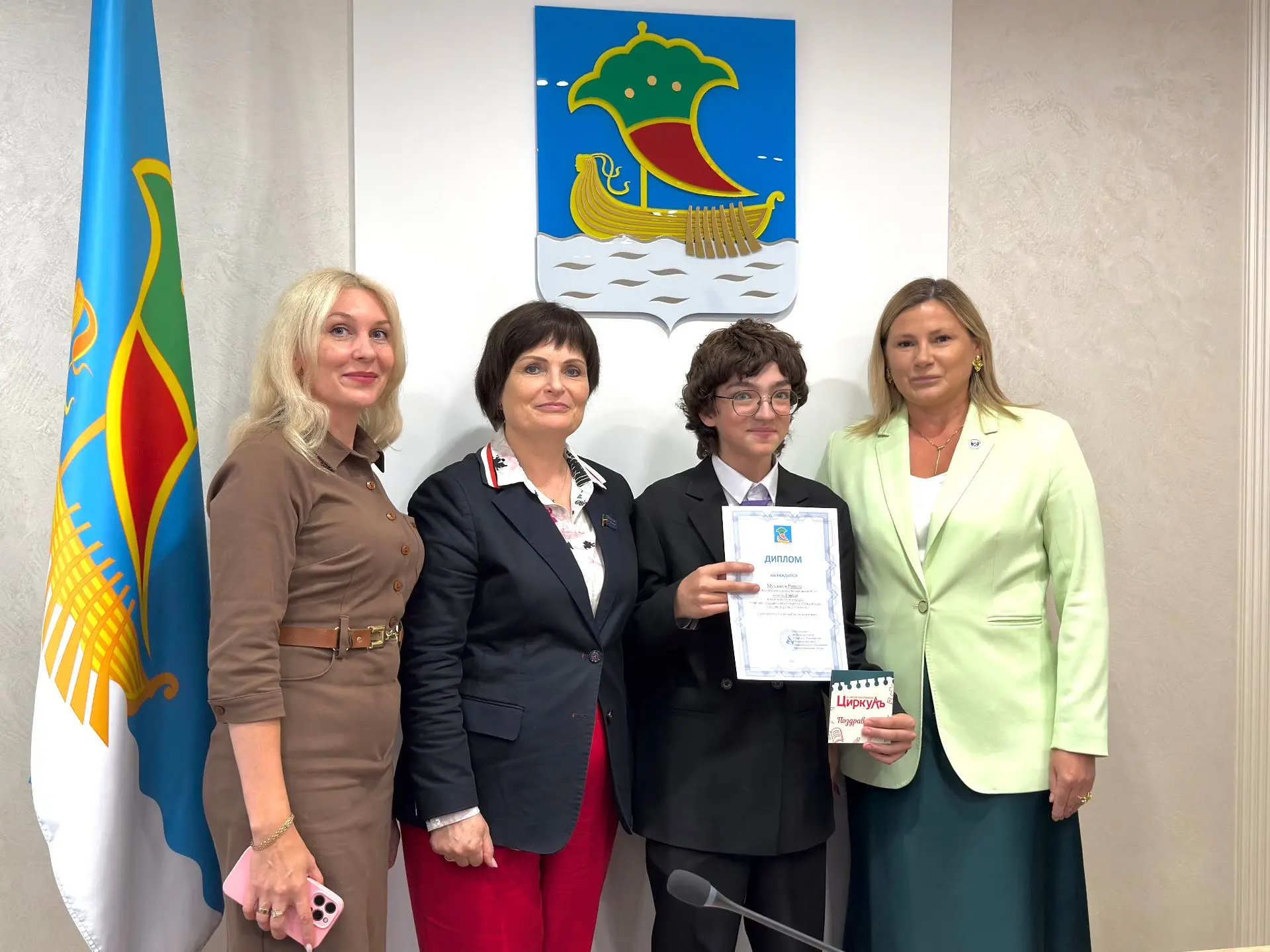 💐 Объявлены 15 авторов лучших цифровых открыток учителям