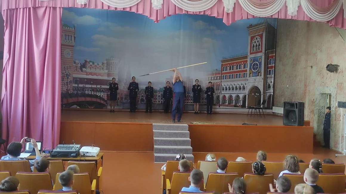 ✨ Кадетский дух в стенах лицея: встреча с казачьим классом школы №32!  5 мая в нашем лицее состоялос