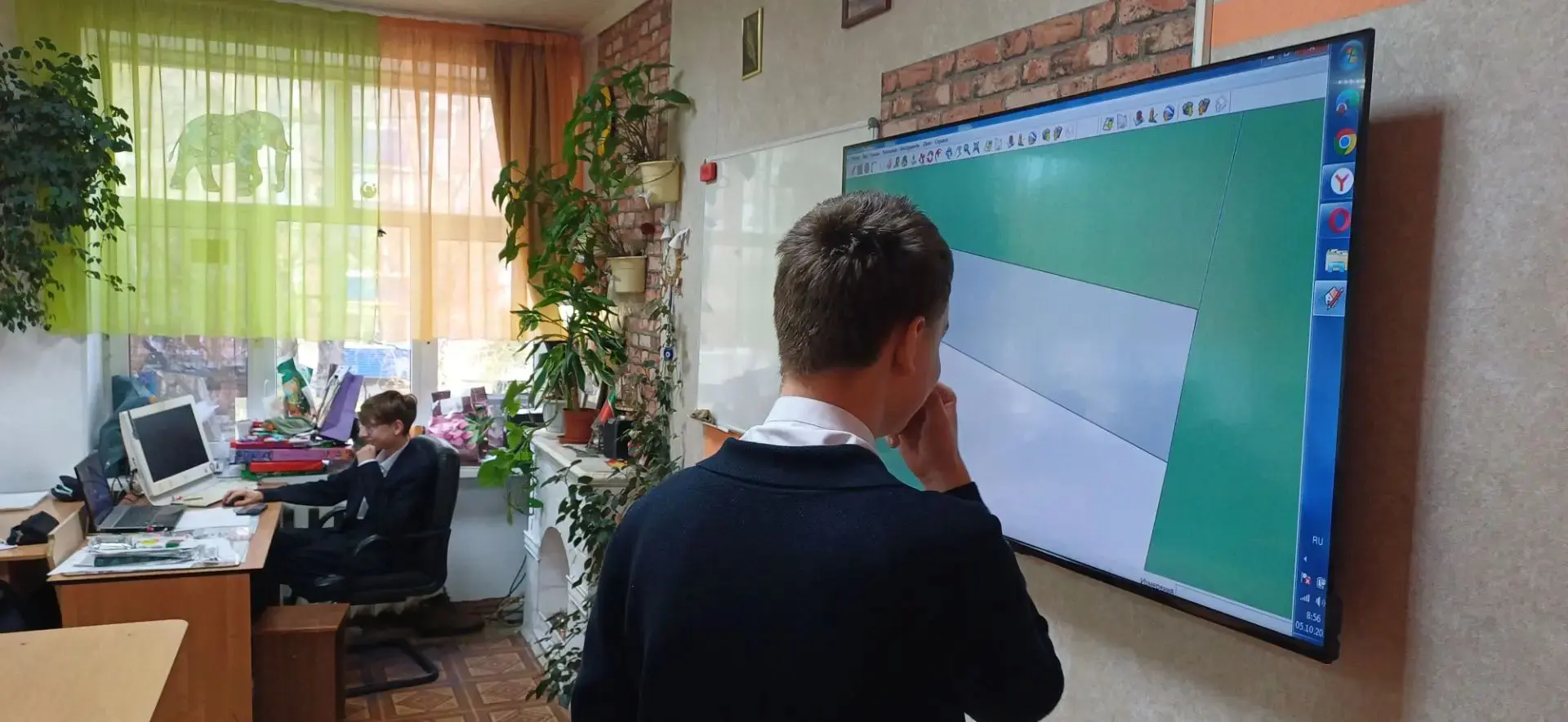 «Ученик на один день»: в школе прошёл День самоуправления в честь Дня учителя