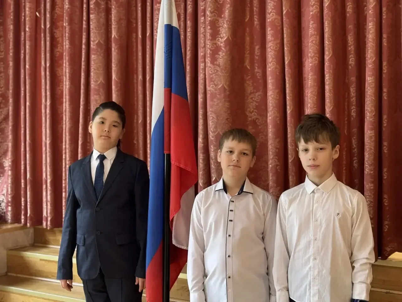 🇷🇺 Гордость, гимн и флаг: новая неделя стартовала!  🕊 Торжественная церемония выноса Государственног