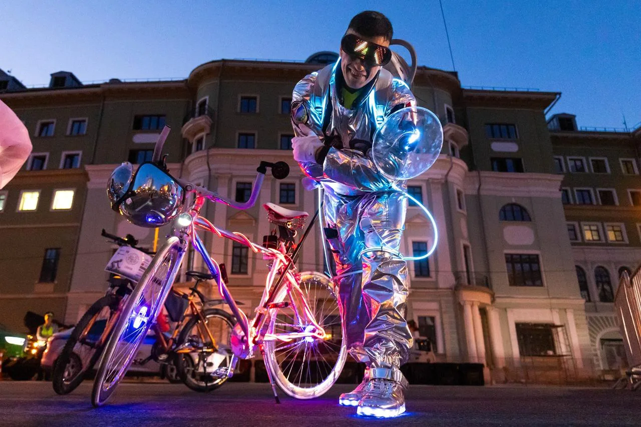 🚴‍♀️ Ночной велофестиваль 16+
Масштабный праздник в поддержку активного образа жизни и альтернативн