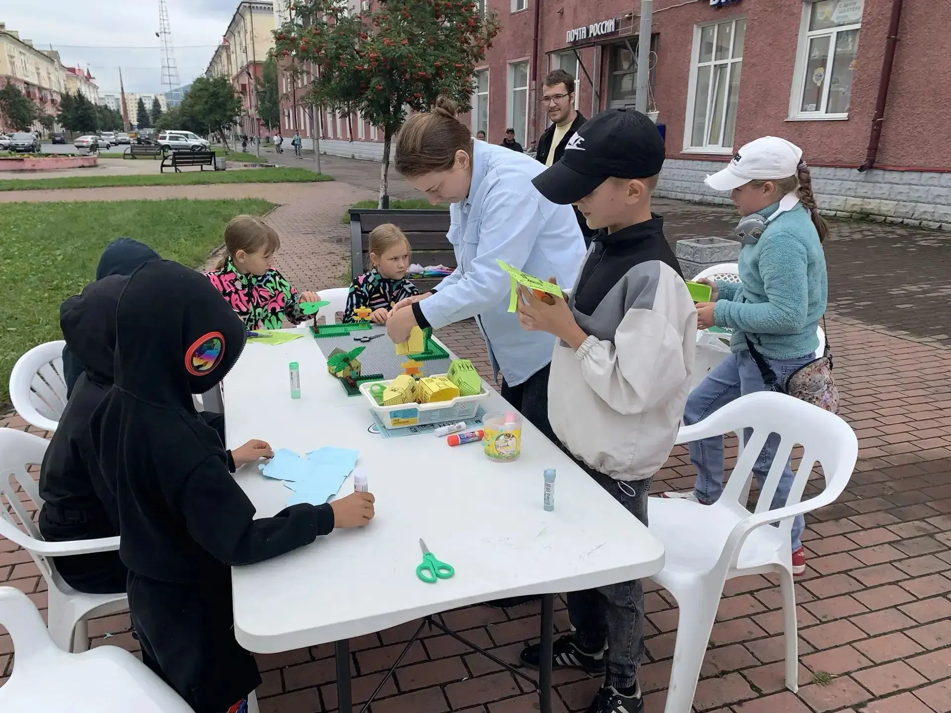 🎉 «Междуреченский Арбат»: вечер, когда фантазия взлетела выше крыш! 🎉