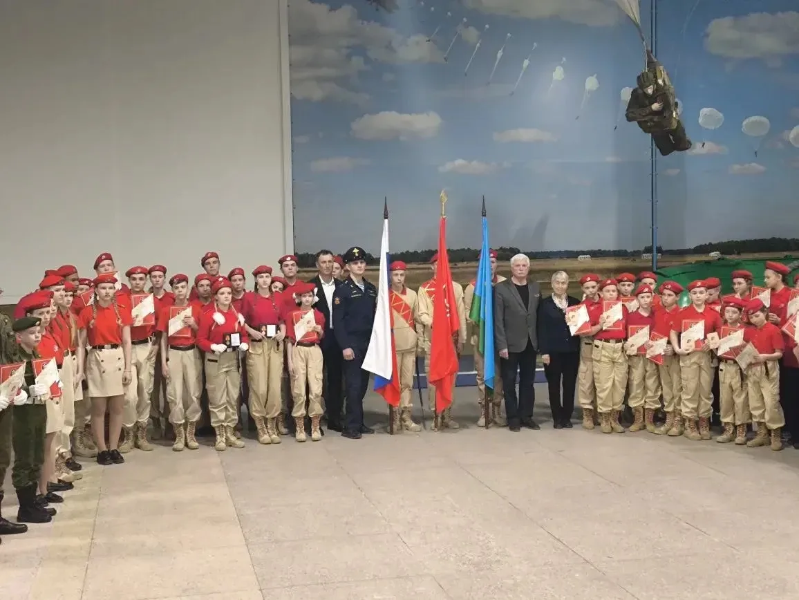 В ЮНАРМЕЙСКОМ ПОЛКУ ПРИБЫЛО⭐