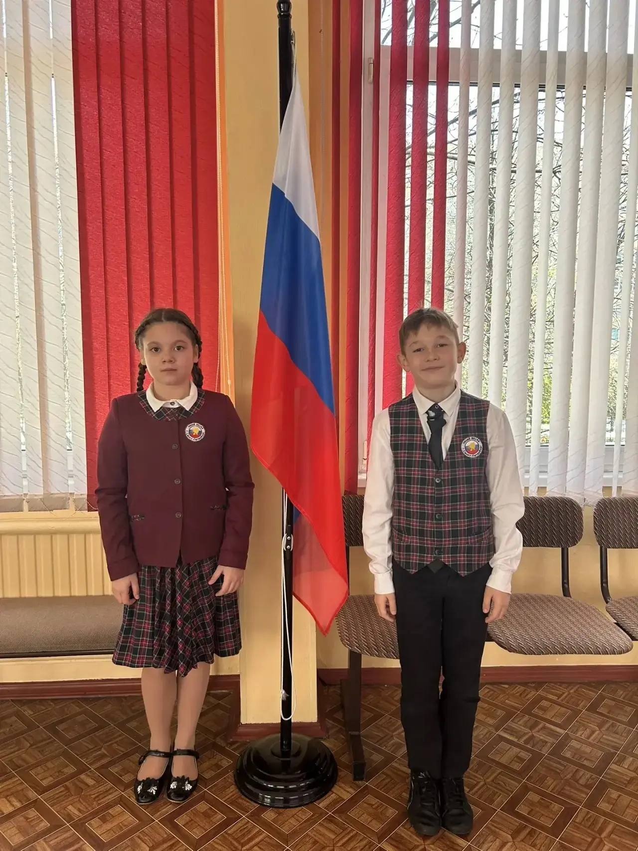 🇷🇺ТОРЖЕСТВЕННАЯ ЛИНЕЙКА🇷🇺  📌Флаг Российской Федерации - это символ национального единства, патриотиз