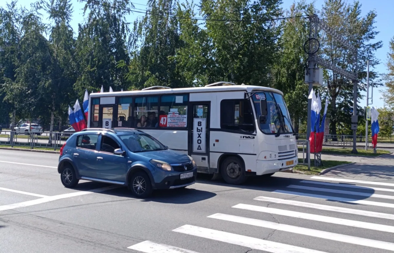 😤🚌 - Что происходит с транспортом? Сегодня на остановке «Панфиловцев» в сторону центр...