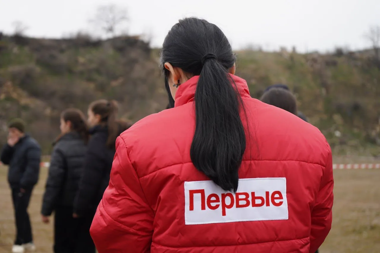 На территории Зеленого острова состоялся субботник, организованный командой проектного ...