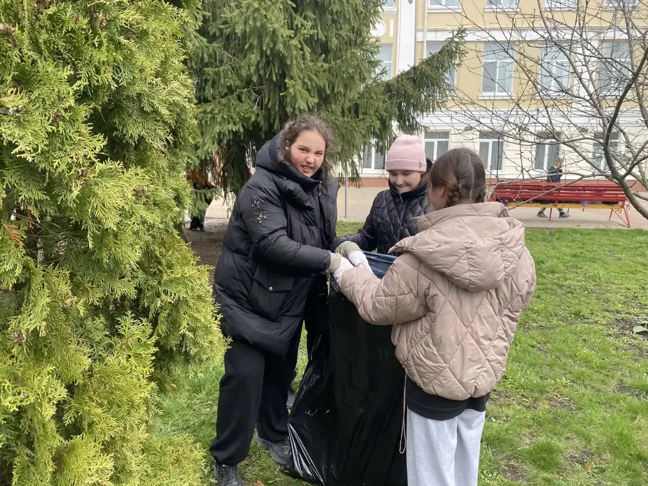 🌲МЫ ЗА ЧИСТОТУ🌲

В рамках Всероссийской недели субботников «Мы за чистоту» обучающиеся и педагоги 