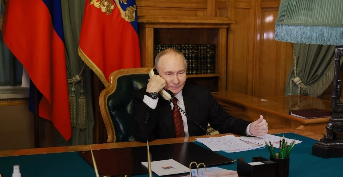 Путин поздравил Камболова с победой на выборах президента Южной Осетии