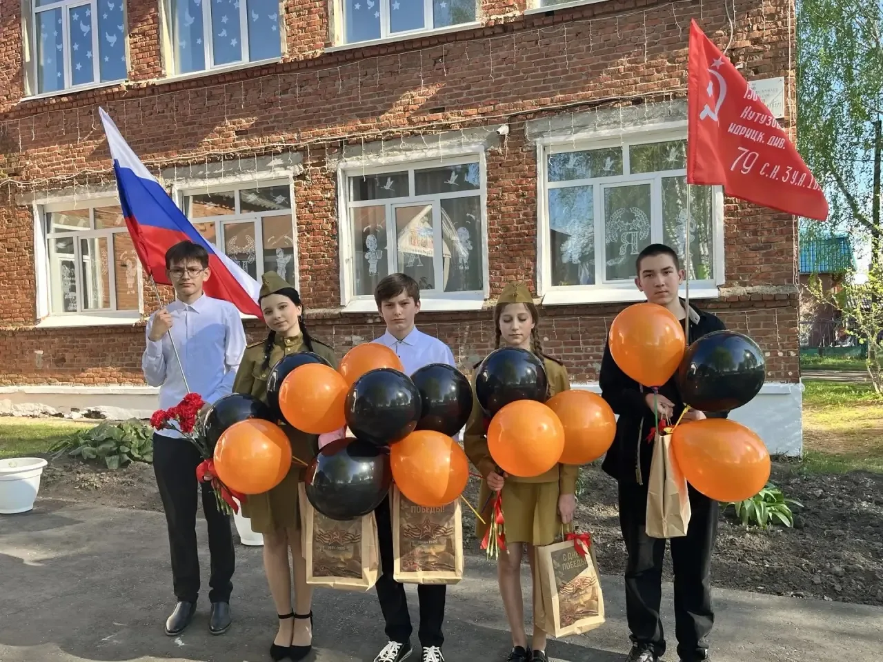 🎖️Стало доброй традицией в канун празднования Великой Победы поздравлять на дому труже...