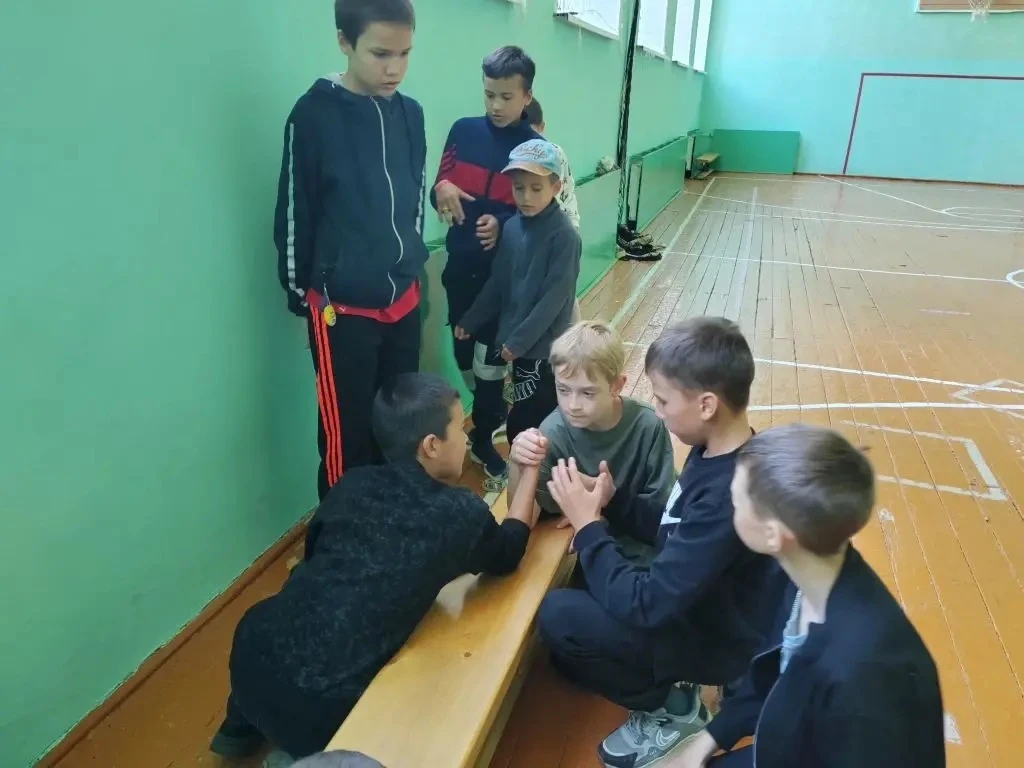 Сегодня в нашем пришкольном лагере прошел Малый Сабантуй.
Малый Сабантуй - праздник радости и традиц