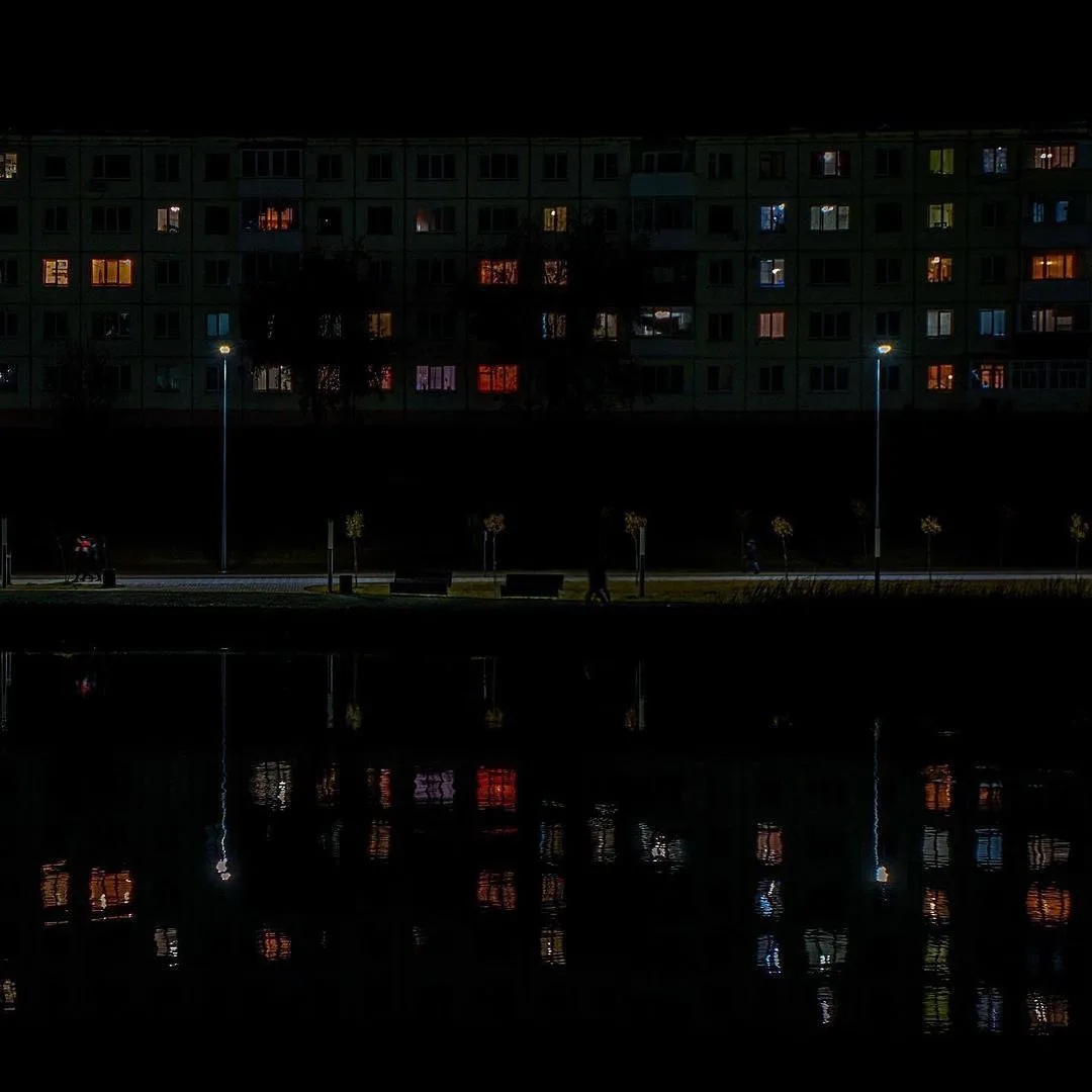 Ночной парк «Времена год» 🌃

Фото: zkjz