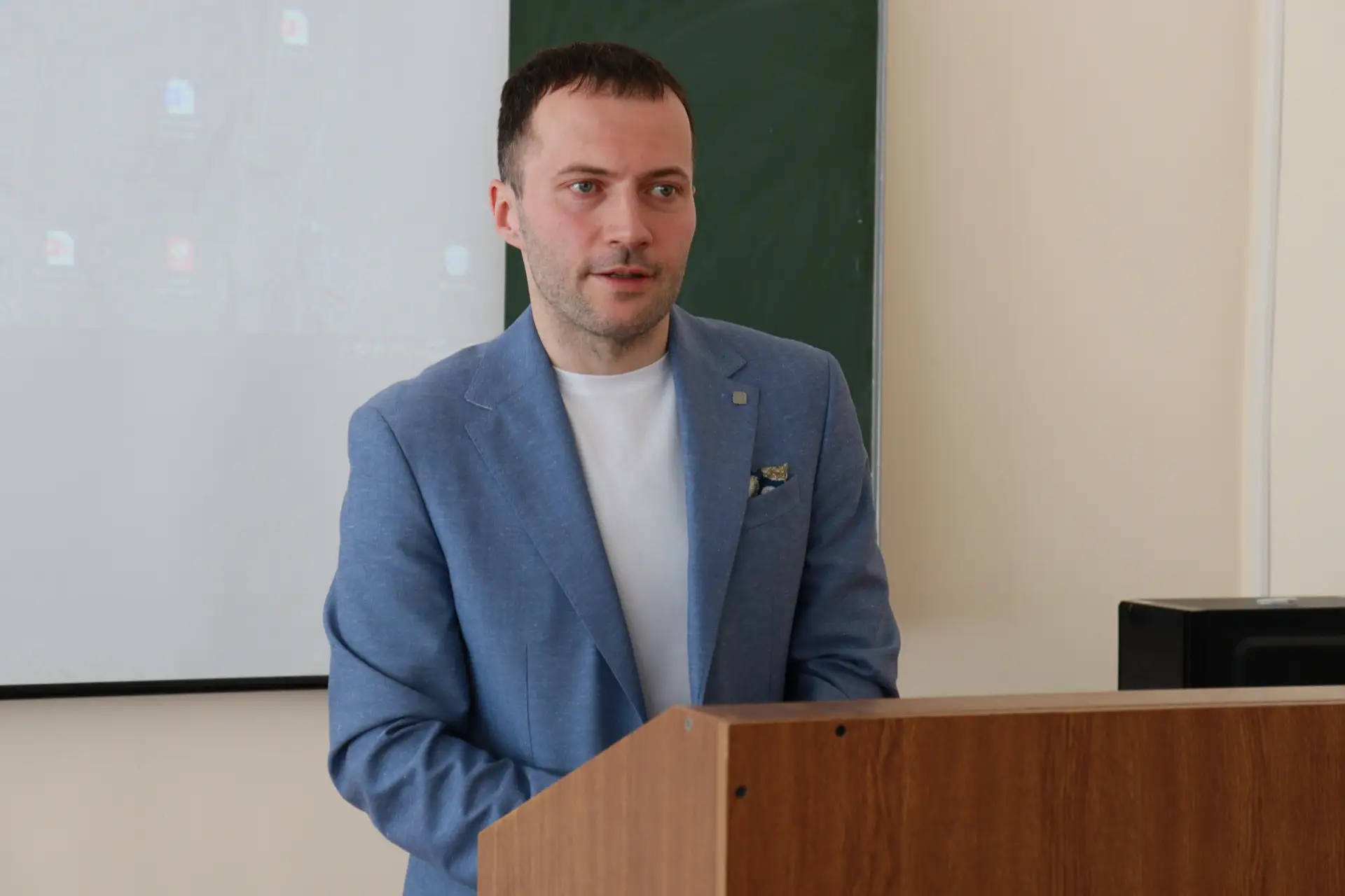 🧠 Состоялся юбилейный междисциплинарный семинар факультета психологии и факультета биологии и эколог