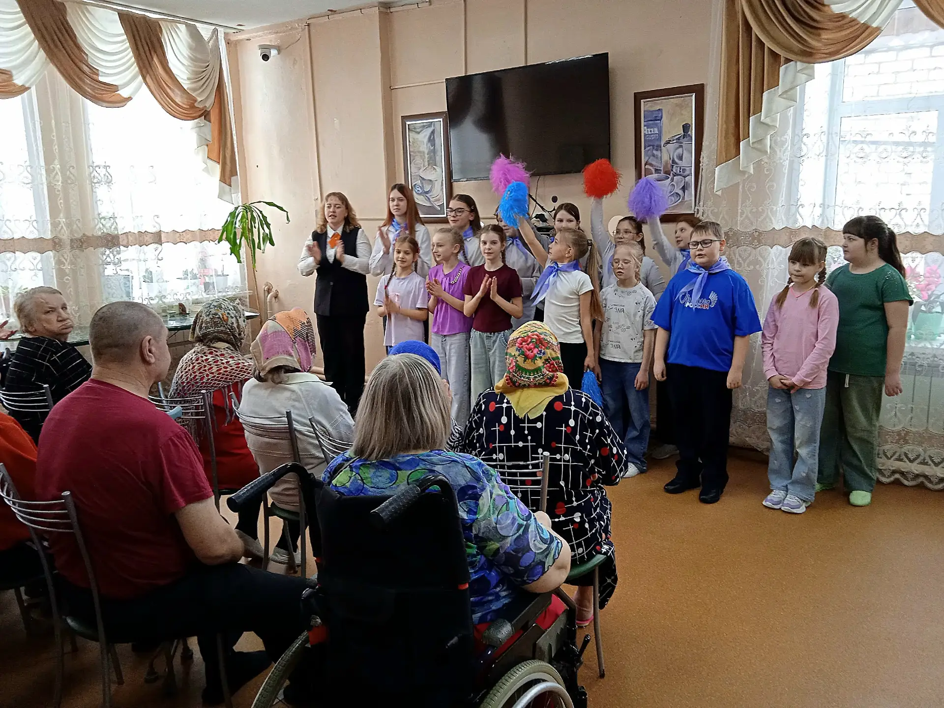 ПРАЗДНИК ВЕСНЫ💐  💫В преддверии весеннего праздника  - 8 марта обучающиеся Первомайской средней школы