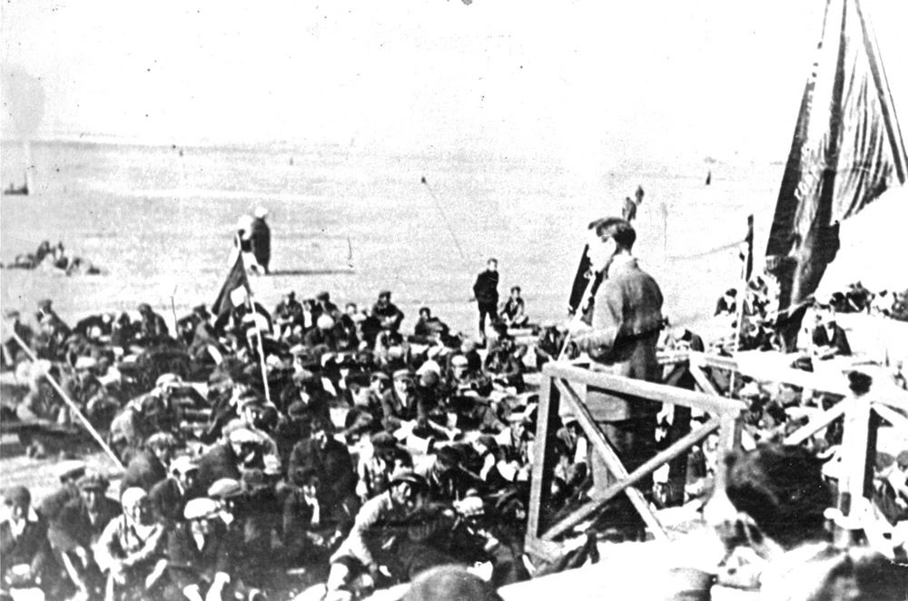 В сентябре 1936 года недалеко от села Чаран Усть-Алданского района состоялся Ысыах, посвященный 15-л